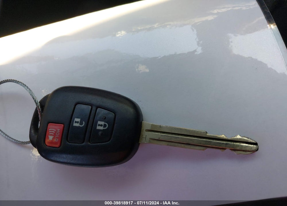 2015 TOYOTA PRIUS C TWO VIN: JTDKDTB34F1581026