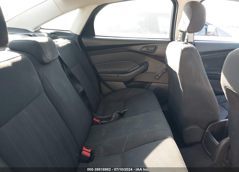 2017 FORD FOCUS S VIN: 1FADP3E25HL230674