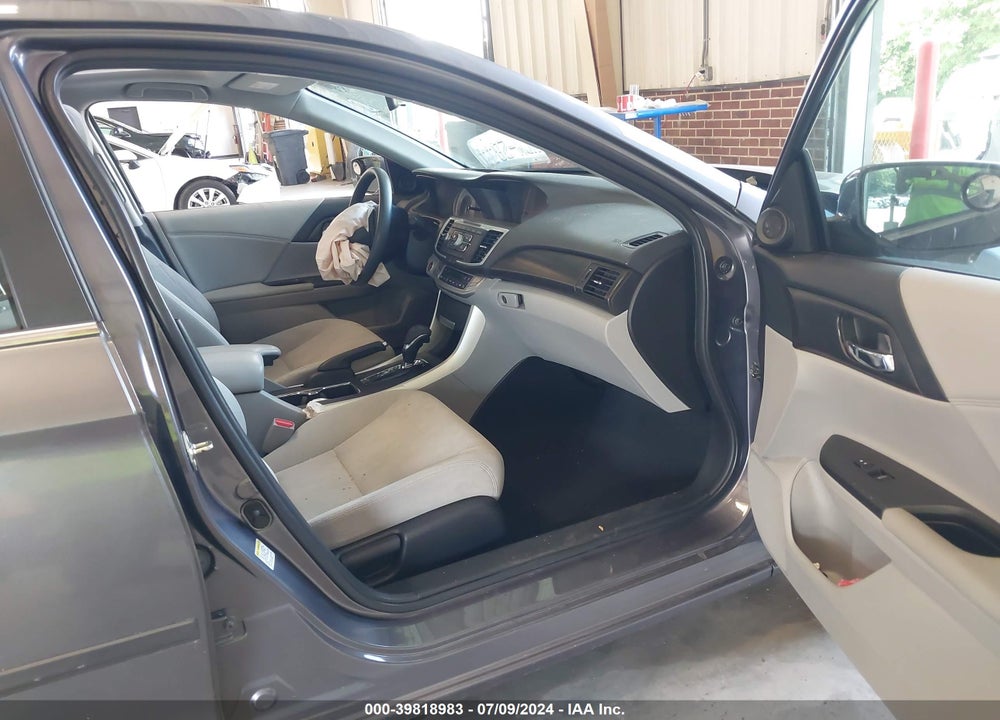 2014 HONDA ACCORD EX VIN: 1HGCR2F72EA207673