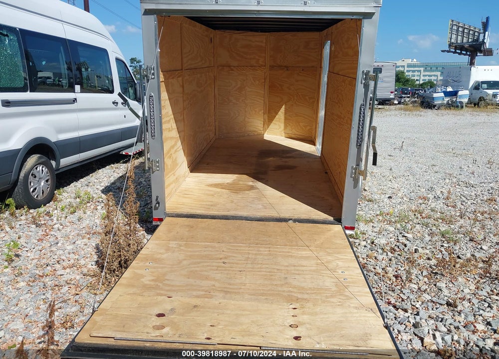 2024 QUALITY CARGO, LLC ENCLOSED TRAILER VIN: 50ZBE1211RN052317