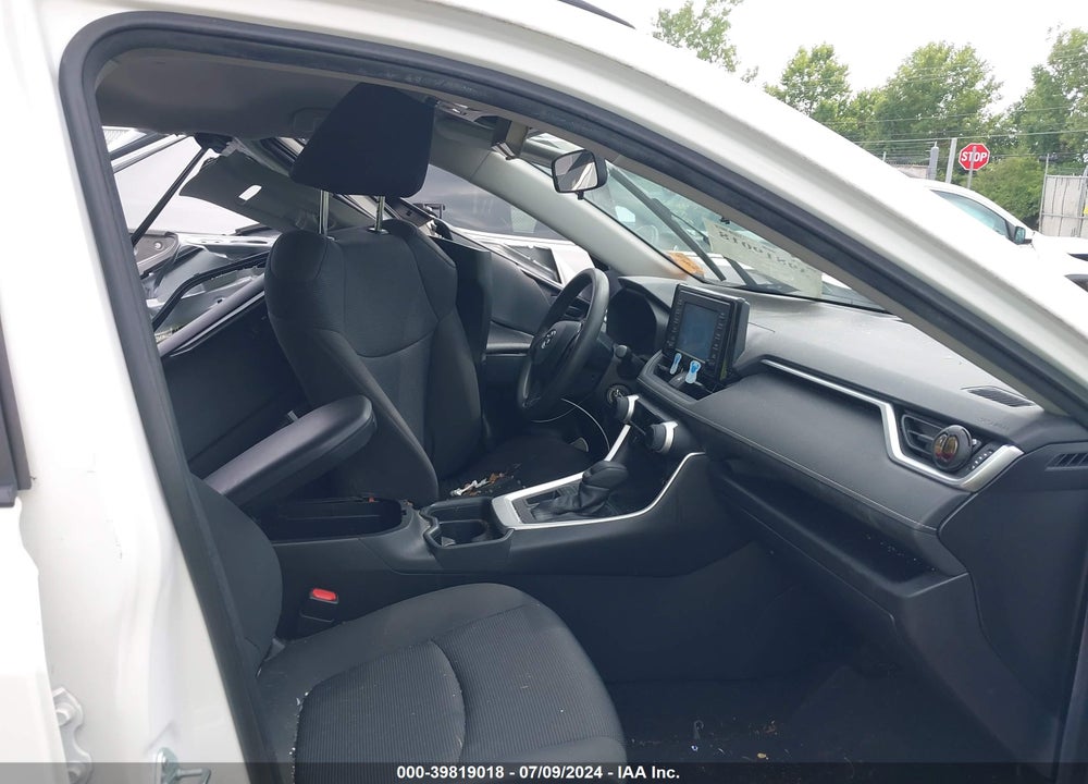 2019 TOYOTA RAV4 LE VIN: JTMH1RFV1KD501465