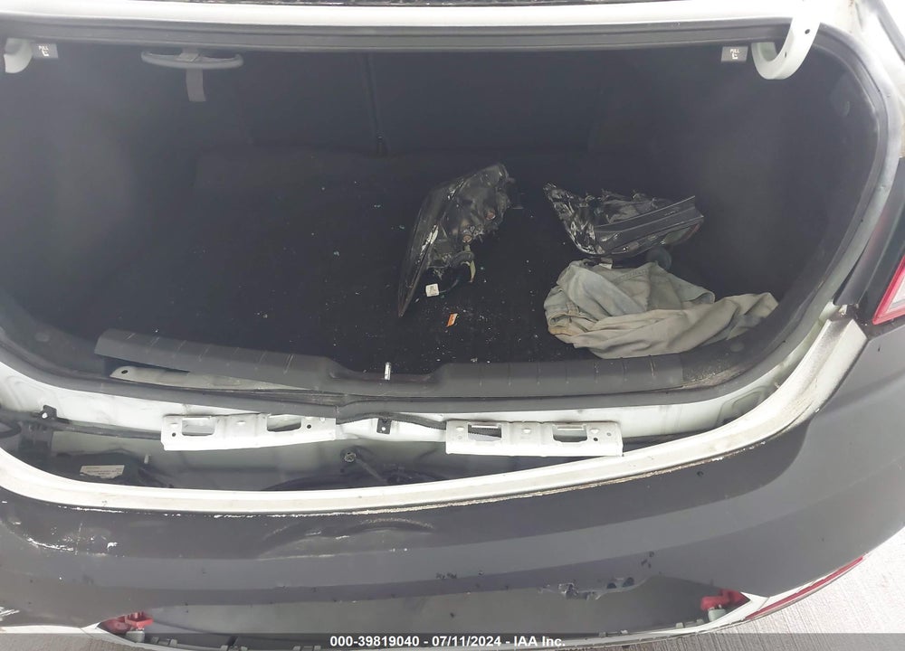 2020 HYUNDAI ELANTRA SEL VIN: 5NPD84LF8LH605098