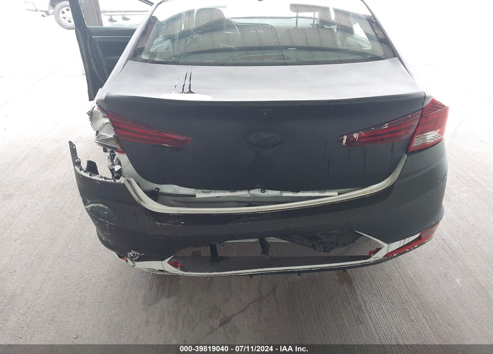 2020 HYUNDAI ELANTRA SEL VIN: 5NPD84LF8LH605098
