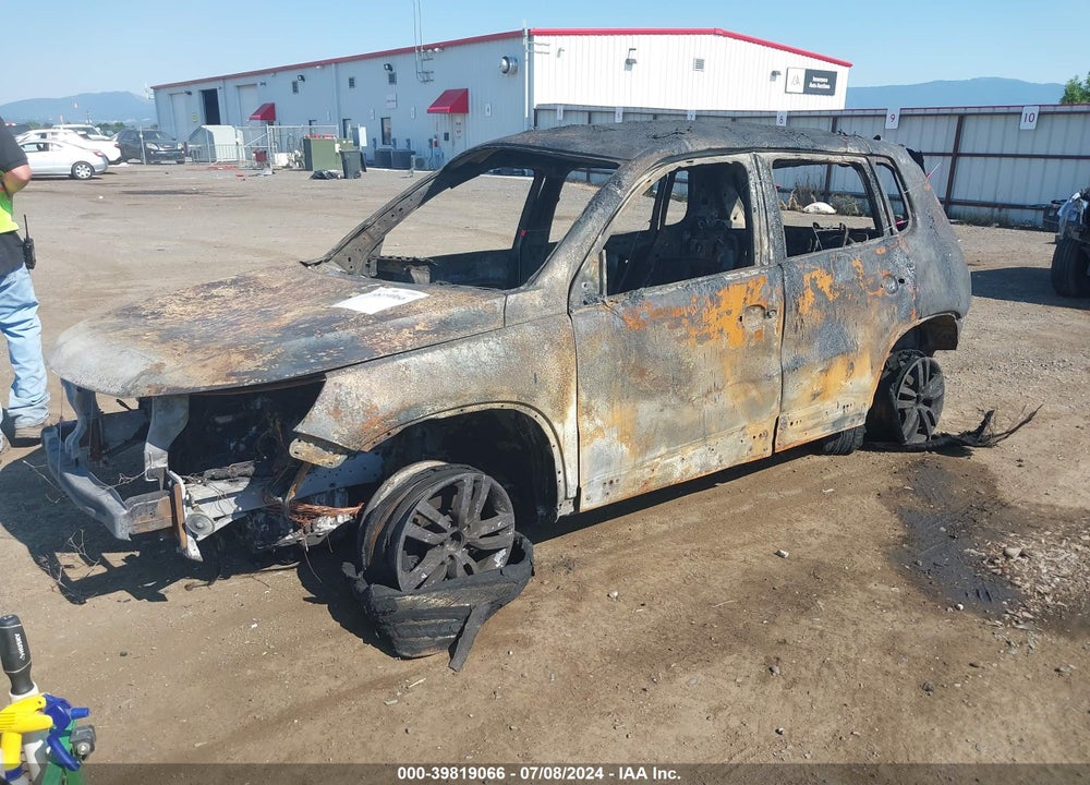 2016 VOLKSWAGEN TIGUAN S VIN: WVGBV7AX4GW575767
