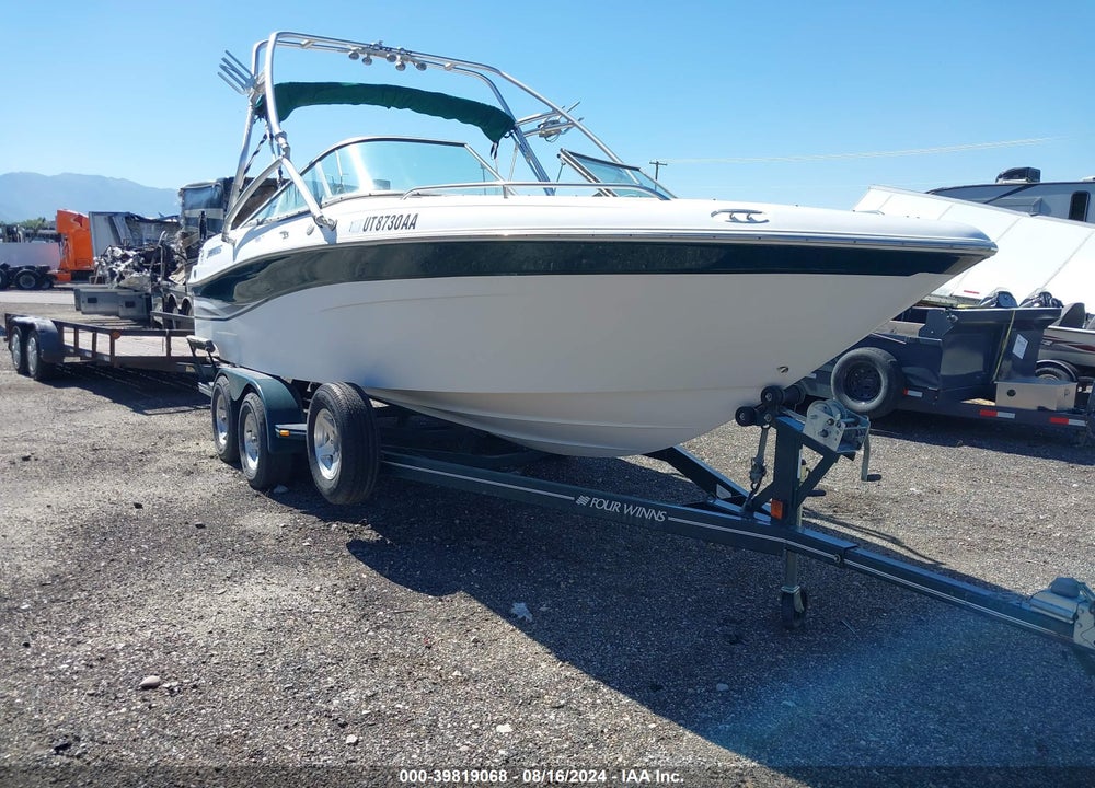 2002 FOUR WINNS HORIZON VIN: GFNMJ224E202
