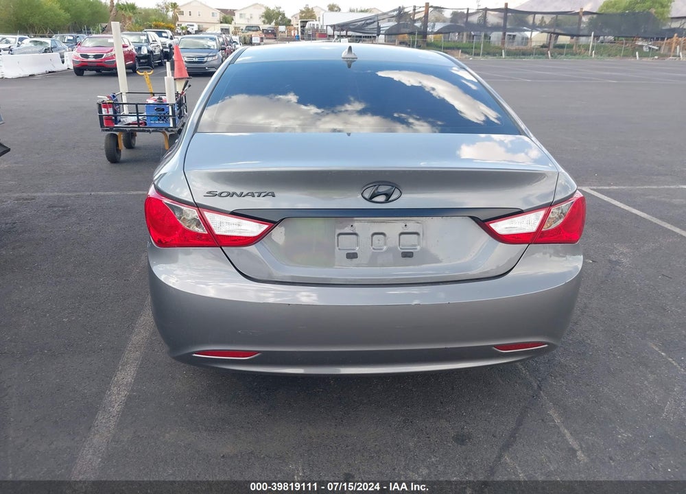 2013 HYUNDAI SONATA GLS VIN: 5NPEB4AC7DH737205