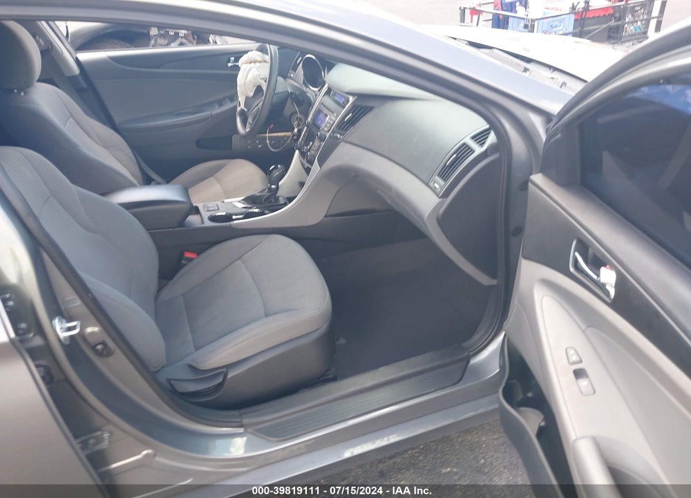 2013 HYUNDAI SONATA GLS VIN: 5NPEB4AC7DH737205