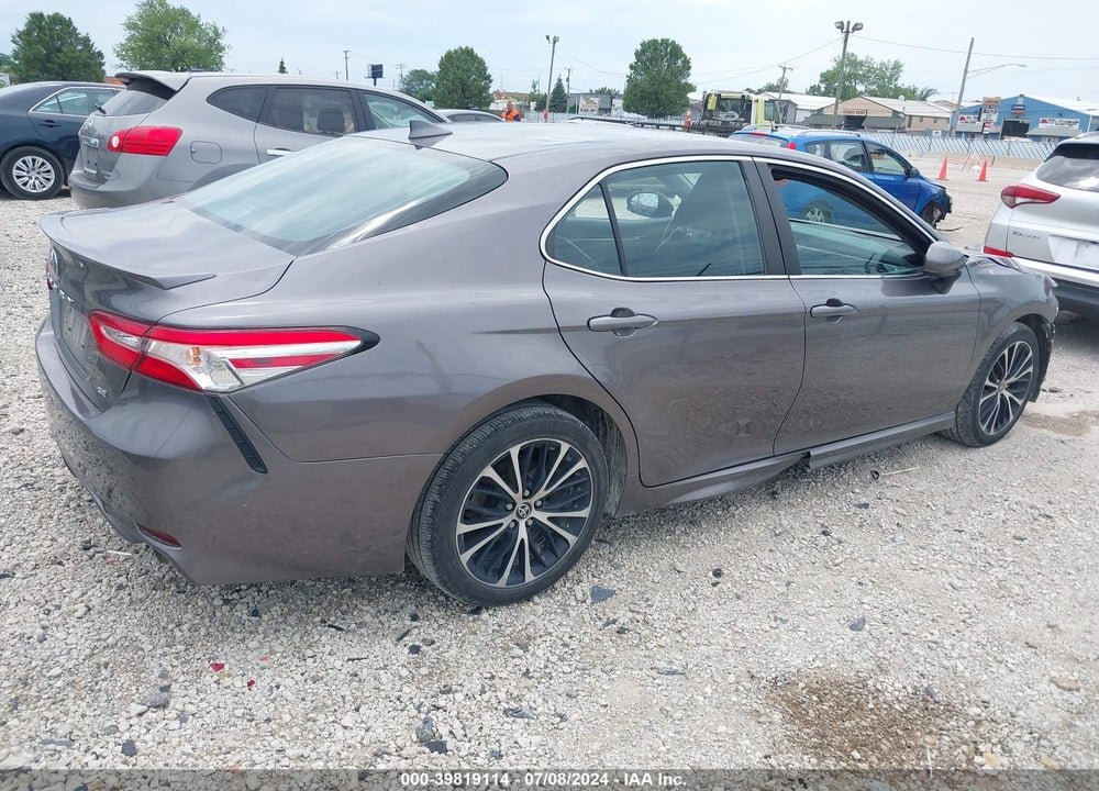 2020 TOYOTA CAMRY SE VIN: 4T1G11AK2LU363670