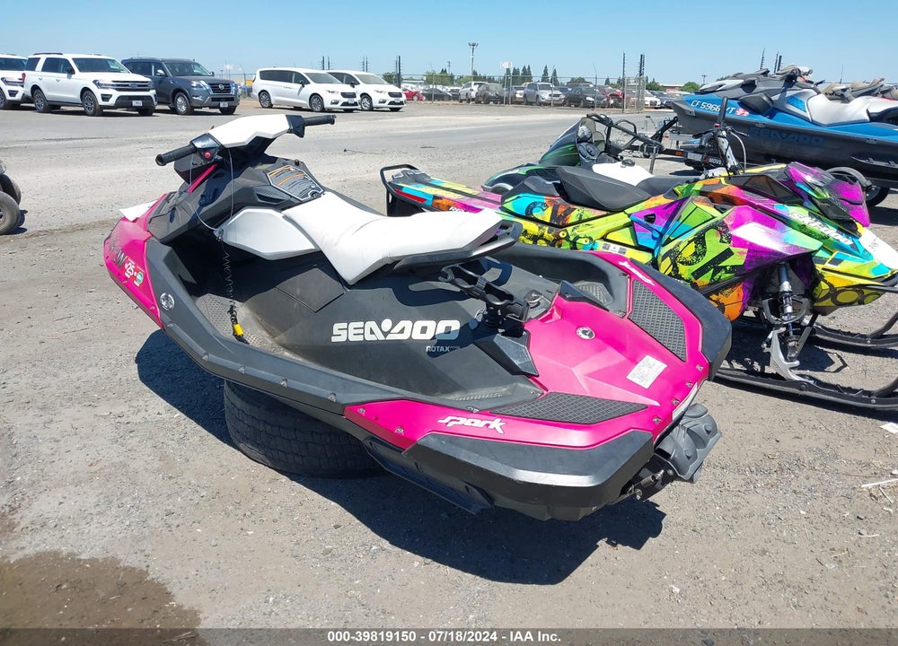 2014 SEADOO SPARK VIN: YDV00956K314