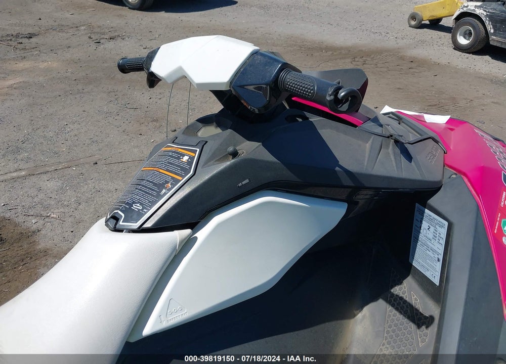 2014 SEADOO SPARK VIN: YDV00956K314