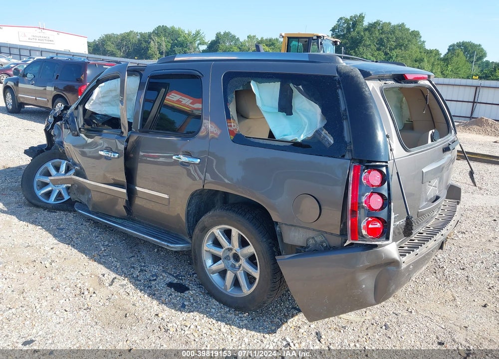 2011 GMC YUKON DENALI VIN: 1GKS2EEF9BR122226