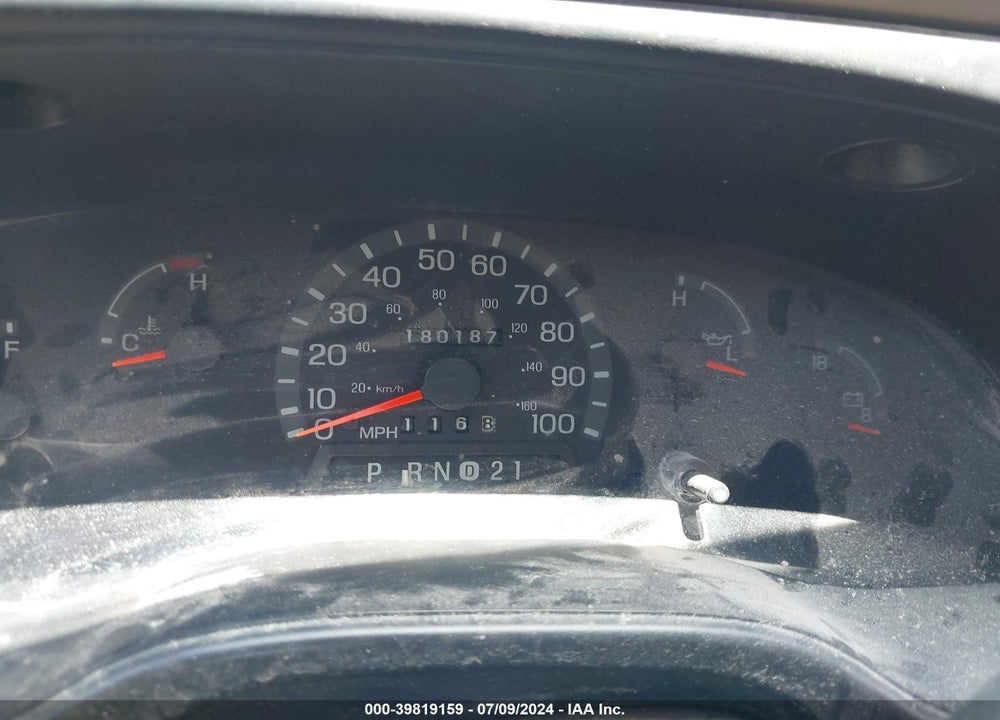 2001 FORD E-350 SUPER DUTY XL/XLT VIN: 1FBSS31L01HA11410