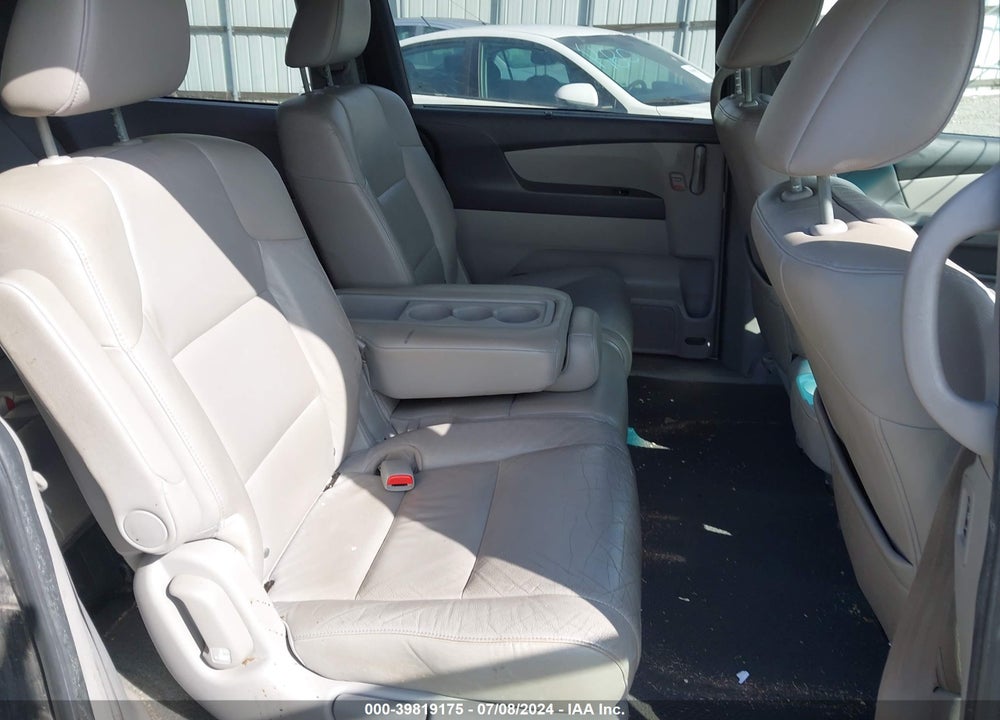 2011 HONDA ODYSSEY EX-L VIN: 5FNRL5H66BB061832