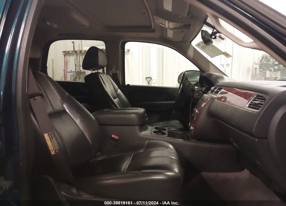 2007 CHEVROLET TAHOE LT VIN: 1GNFK13027R114178