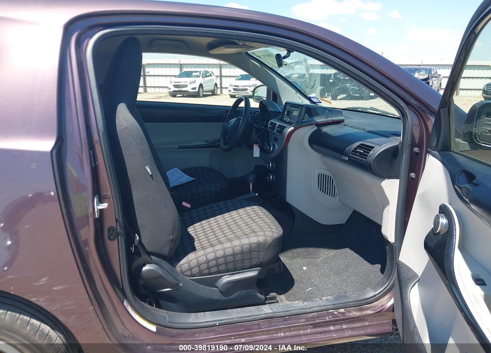 2012 SCION IQ VIN: JTNJJXB05CJ021637