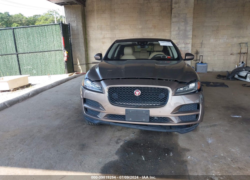 2017 JAGUAR F-PACE 35T PRESTIGE VIN: SADCK2BV4HA074608