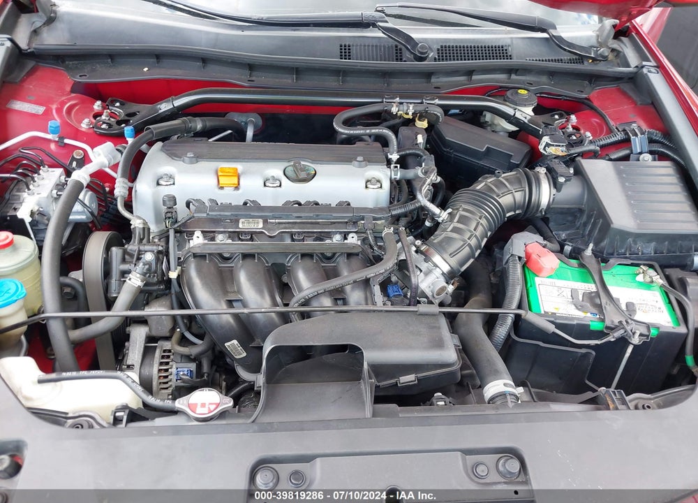 2010 HONDA ACCORD 2.4 EX-L VIN: 1HGCS1B82AA015760