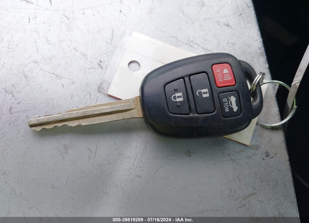 2012 TOYOTA CAMRY SE VIN: 4T1BF1FK2CU036125