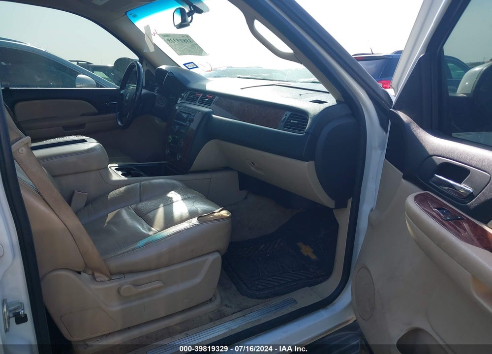 2007 CHEVROLET SUBURBAN 1500 LT VIN: 1GNFC16J87R241695