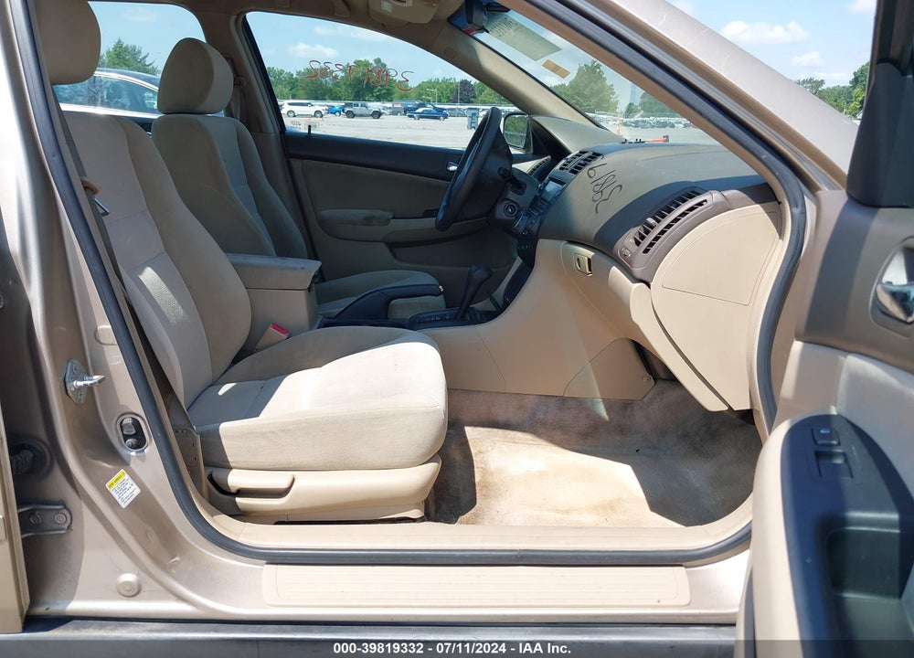 2005 HONDA ACCORD 2.4 LX VIN: 1HGCM56455A020174