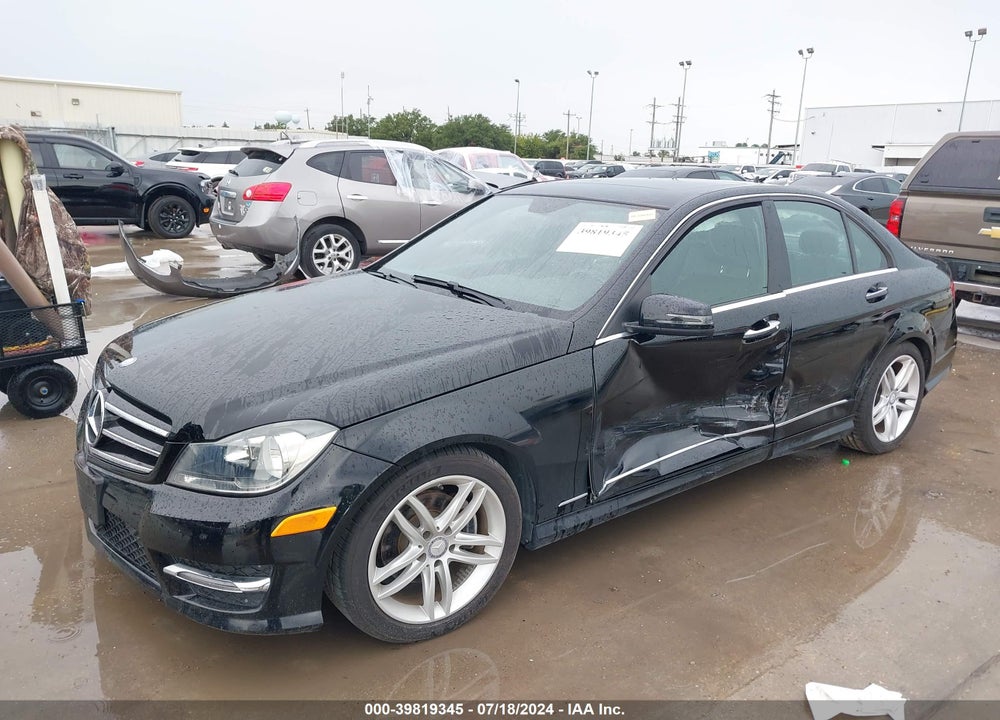 2014 MERCEDES-BENZ C 250 LUXURY/SPORT VIN: WDDGF4HB7EA933170