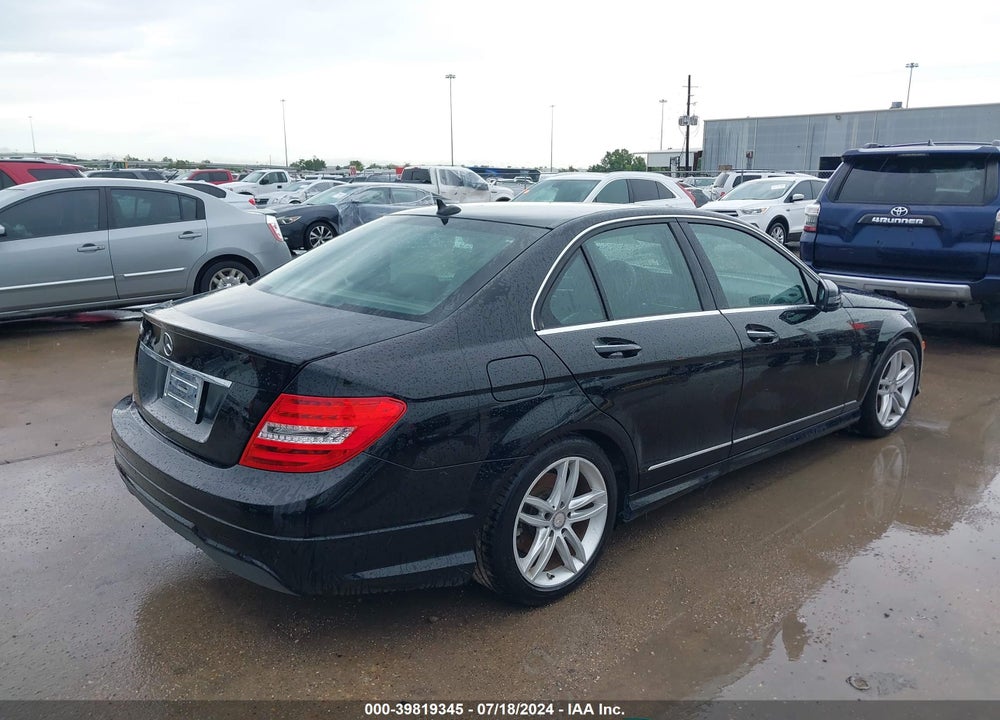 2014 MERCEDES-BENZ C 250 LUXURY/SPORT VIN: WDDGF4HB7EA933170