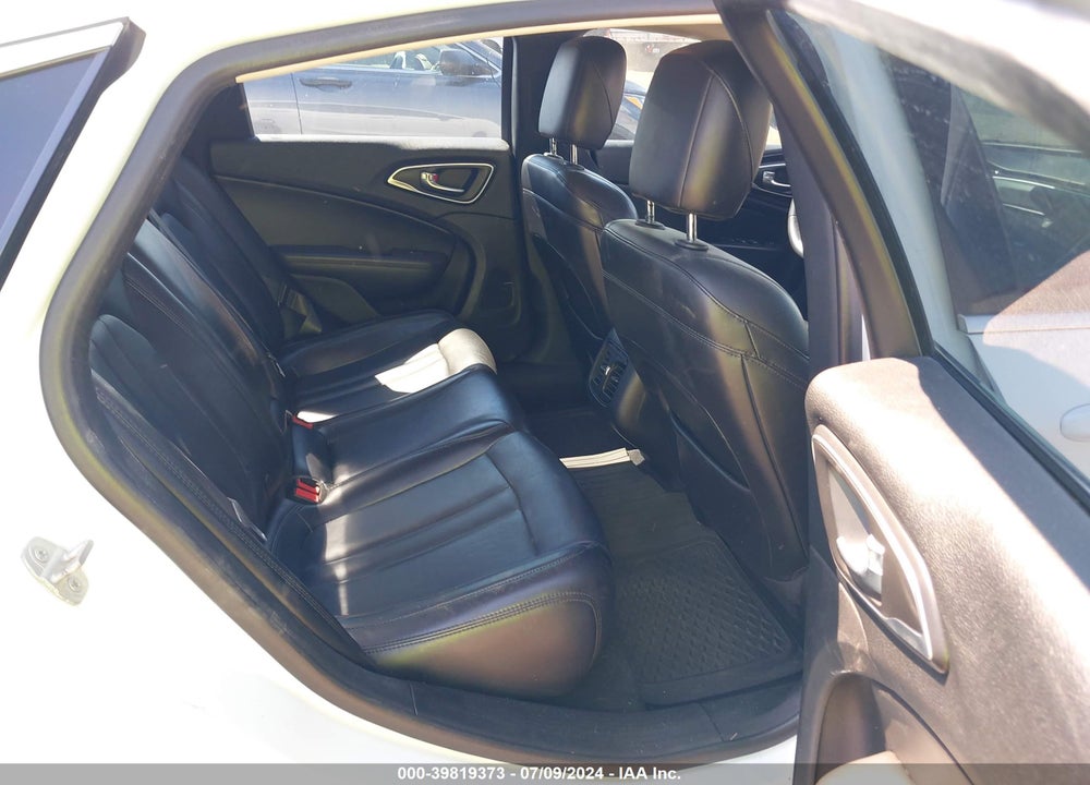 2015 CHRYSLER 200 C VIN: 1C3CCCCB8FN544958
