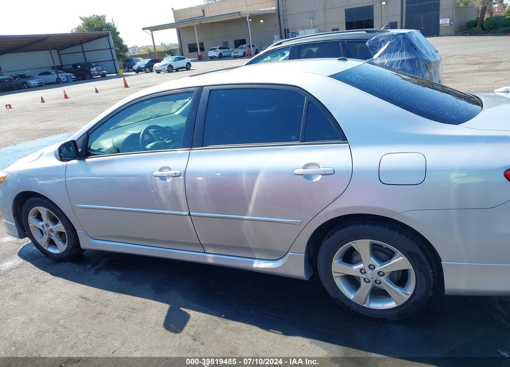2011 TOYOTA COROLLA S VIN: 2T1BU4EE8BC695880