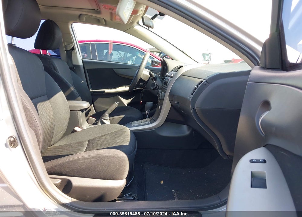 2011 TOYOTA COROLLA S VIN: 2T1BU4EE8BC695880