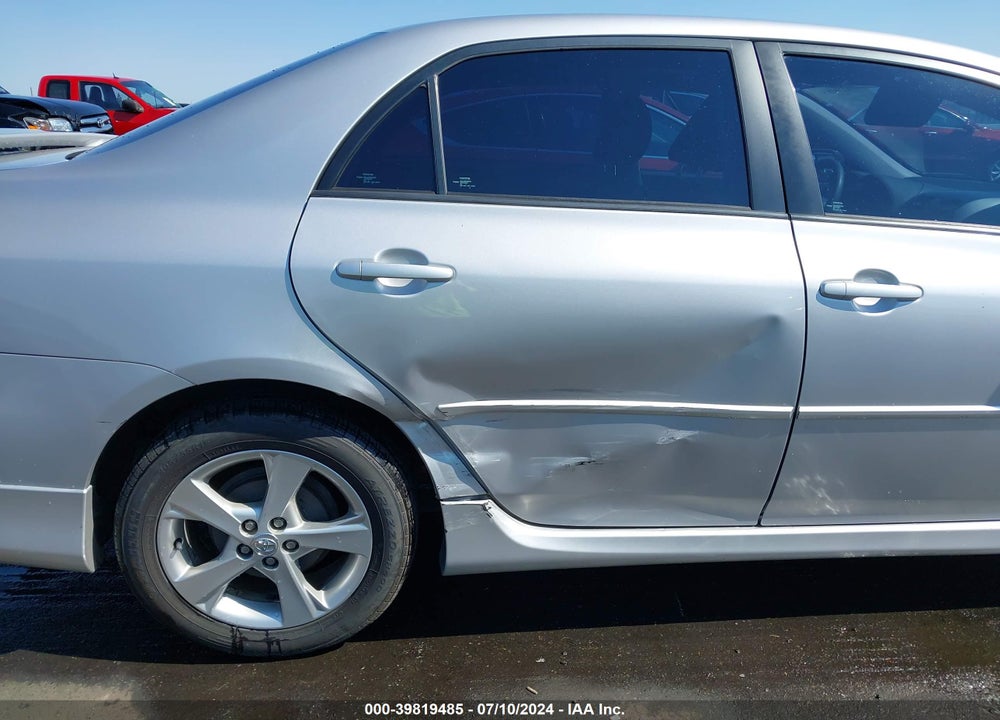 2011 TOYOTA COROLLA S VIN: 2T1BU4EE8BC695880