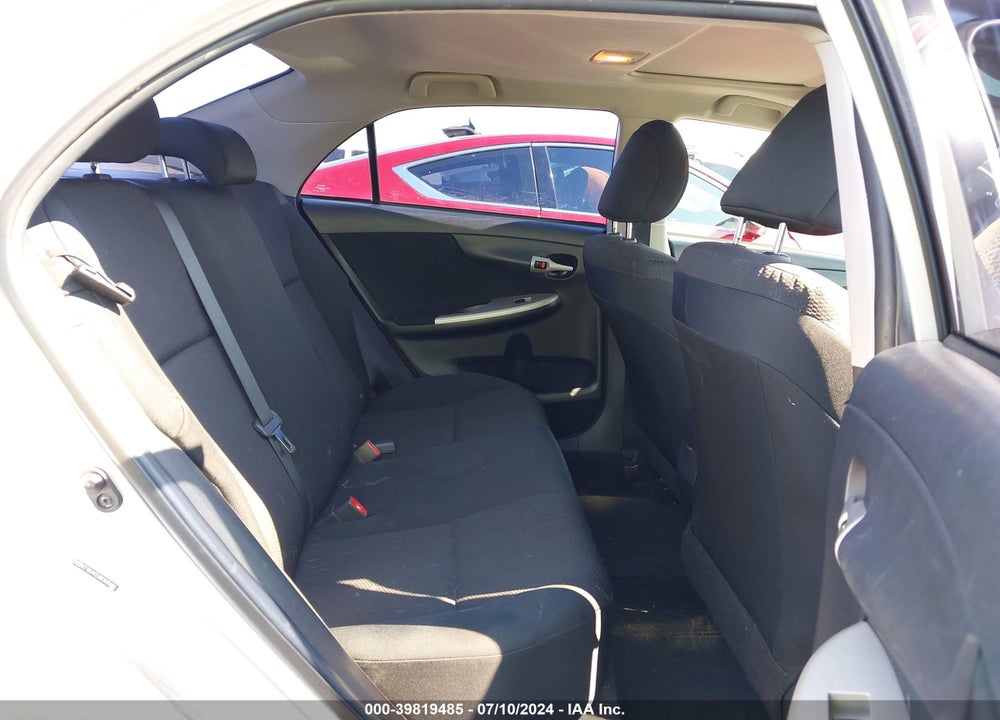 2011 TOYOTA COROLLA S VIN: 2T1BU4EE8BC695880