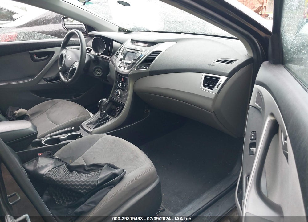 2016 HYUNDAI ELANTRA SE VIN: 5NPDH4AEXGH775463