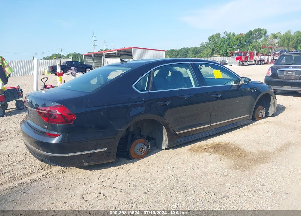 2017 VOLKSWAGEN PASSAT 1.8T R-LINE VIN: 1VWDT7A3XHC075905