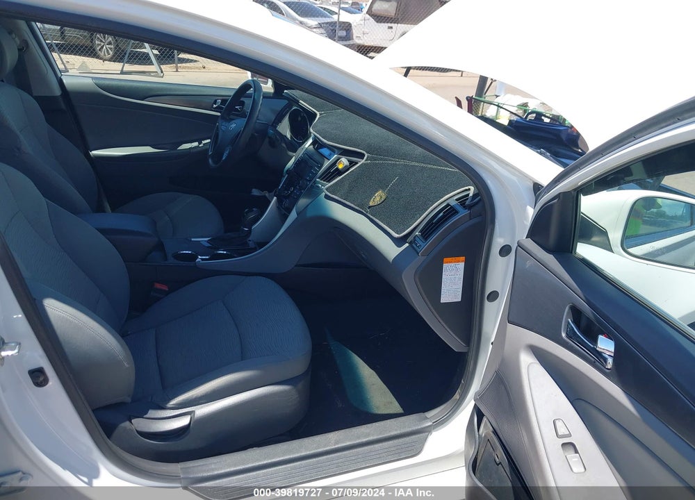 2012 HYUNDAI SONATA HYBRID VIN: KMHEC4A41CA021973