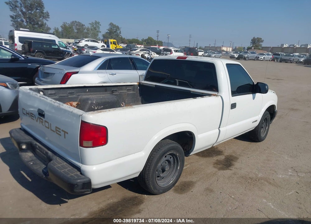 2002 CHEVROLET S-10 VIN: 1GCCS145828108342