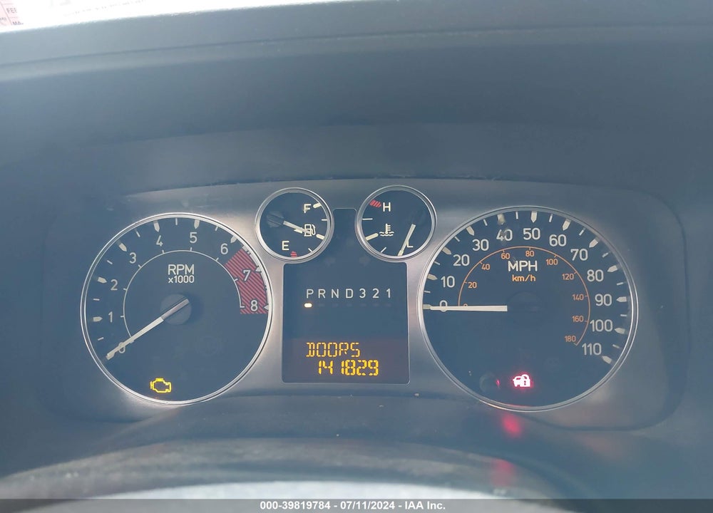 2008 HUMMER H3 SUV VIN: 5GTEN13E988137982