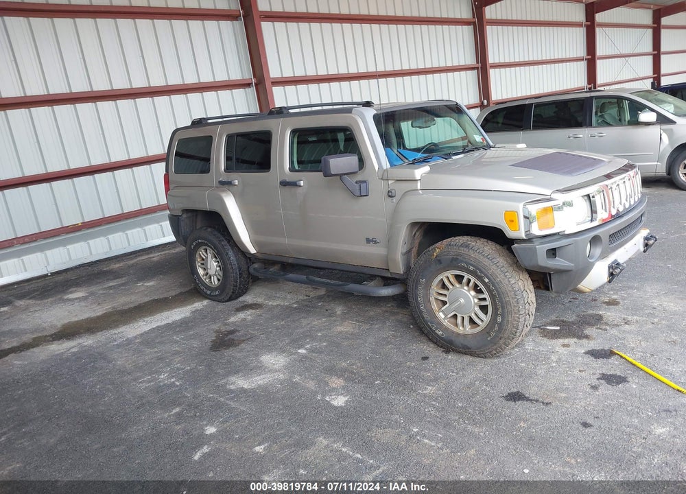2008 HUMMER H3 SUV VIN: 5GTEN13E988137982