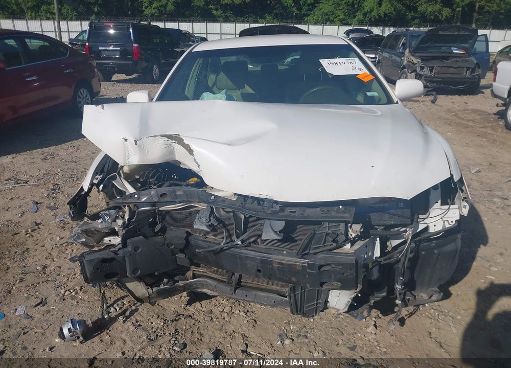 2009 TOYOTA CAMRY LE VIN: 4T4BE46K39R137368