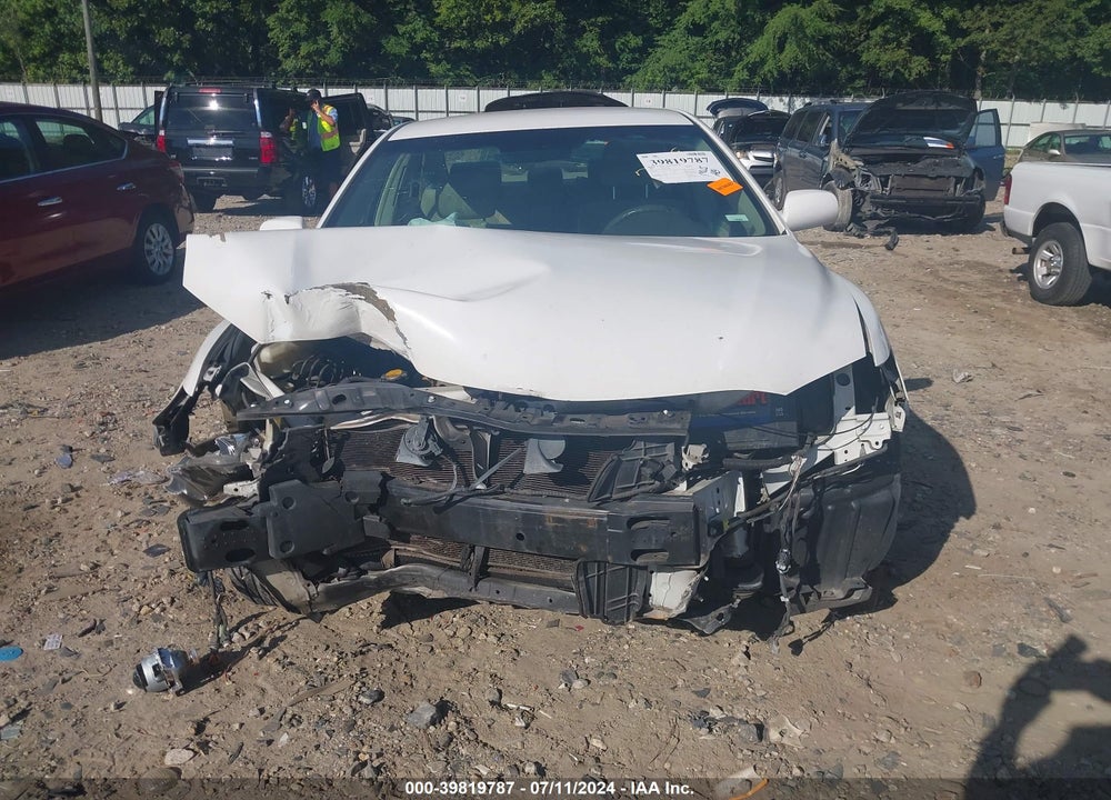 2009 TOYOTA CAMRY LE VIN: 4T4BE46K39R137368