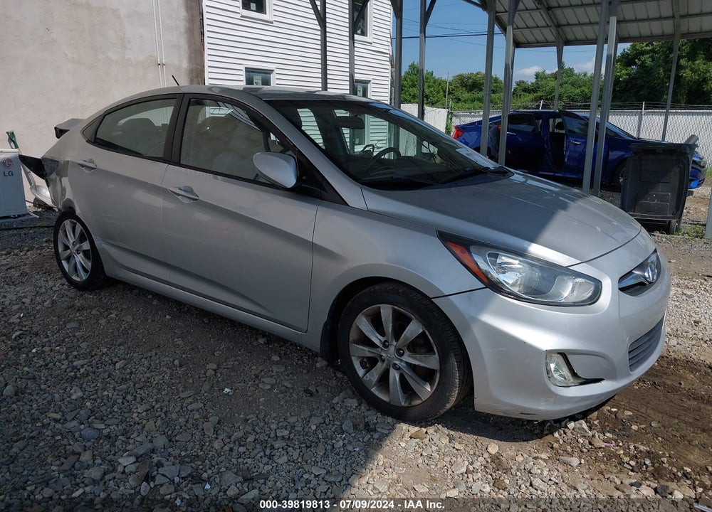 2013 HYUNDAI ACCENT GLS VIN: KMHCU4AE0DU425344