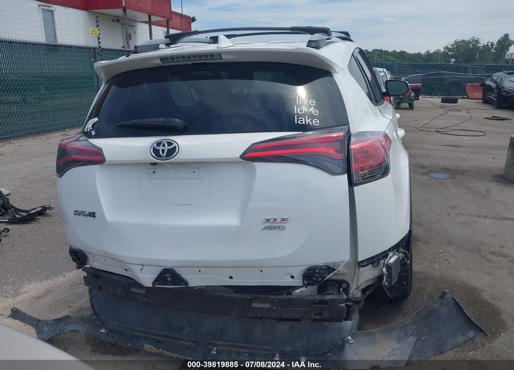 2018 TOYOTA RAV4 XLE VIN: JTMRFREV7JJ735617