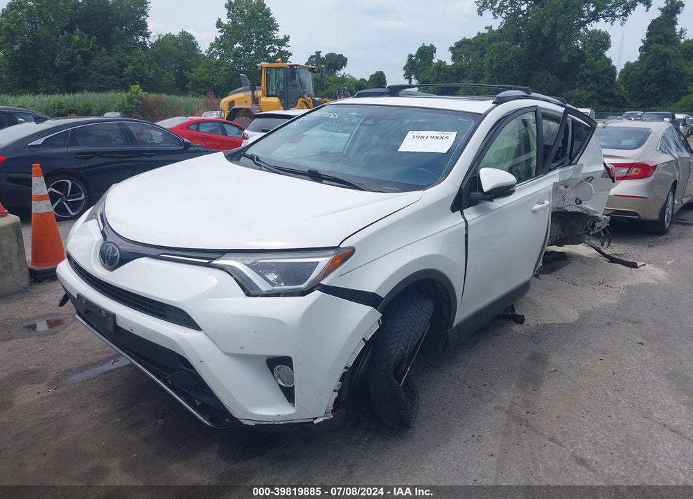 2018 TOYOTA RAV4 XLE VIN: JTMRFREV7JJ735617