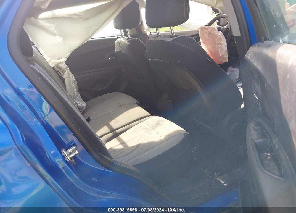 2015 CHEVROLET TRAX 1LS VIN: KL7CJKSB4FB130832