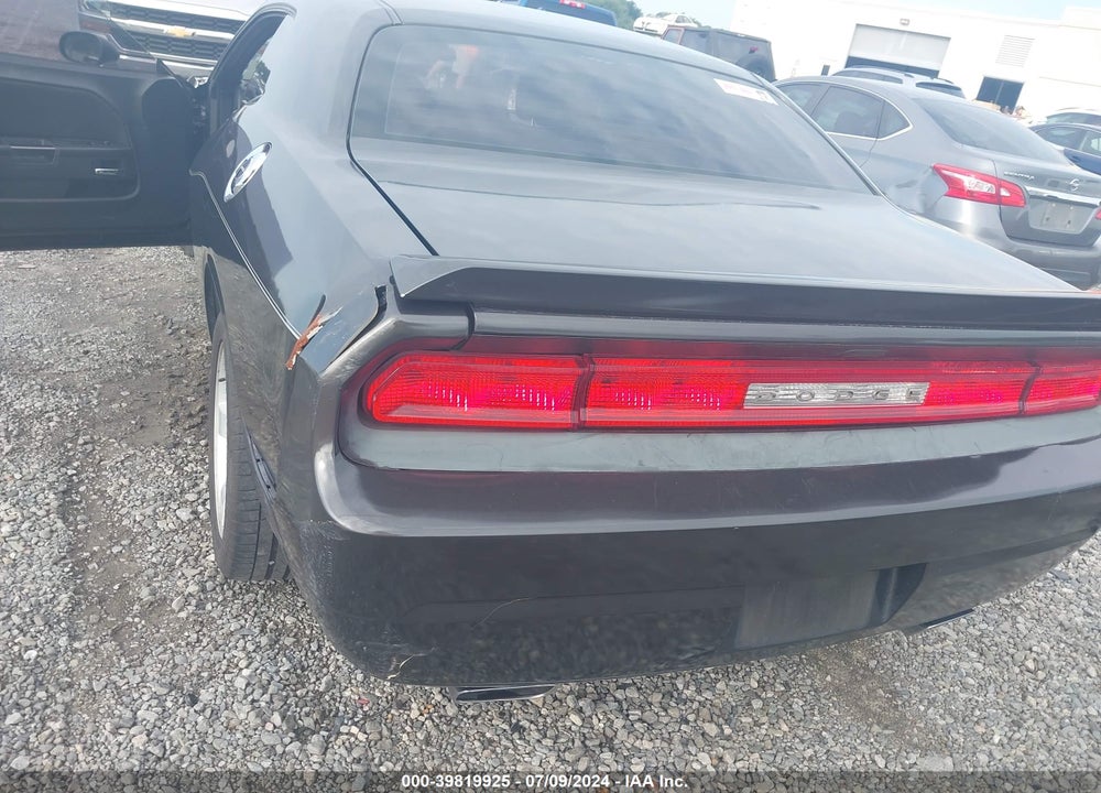 2014 DODGE CHALLENGER SXT VIN: 2C3CDYAG1EH294589