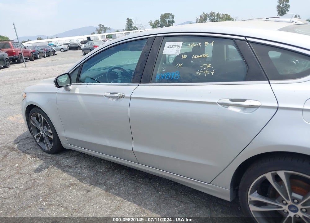 2019 FORD FUSION TITANIUM VIN: 3FA6P0D98KR152552