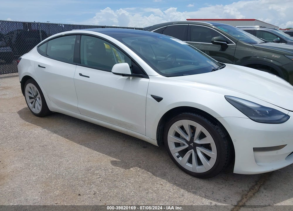 2021 TESLA MODEL 3 STANDARD RANGE PLUS REAR-WHEEL DRIVE VIN: 5YJ3E1EA6MF998409