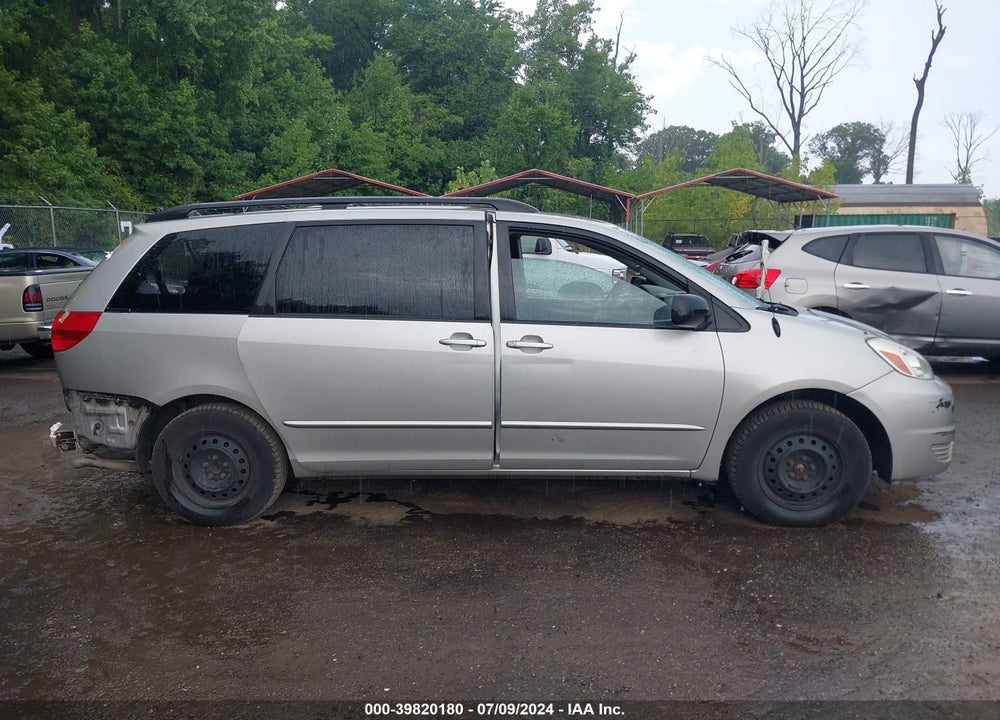 2004 TOYOTA SIENNA LE VIN: 5TDZA23C84S083671