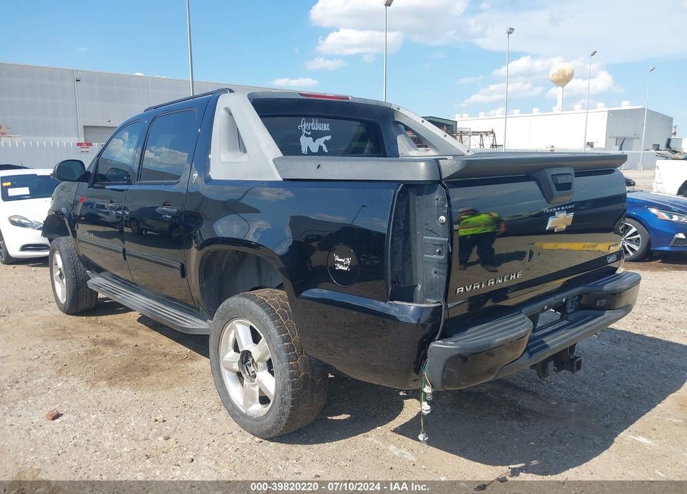 2011 CHEVROLET AVALANCHE 1500 LS VIN: 3GNMCEE04BG134904