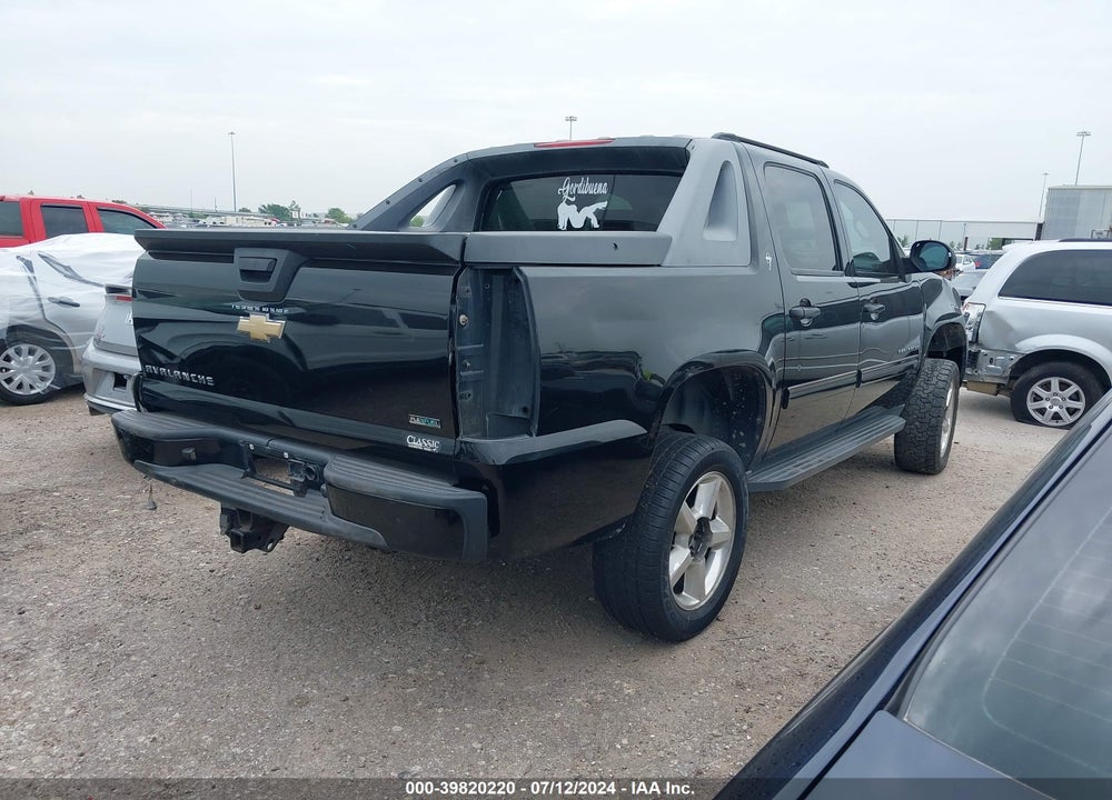 2011 CHEVROLET AVALANCHE 1500 LS VIN: 3GNMCEE04BG134904