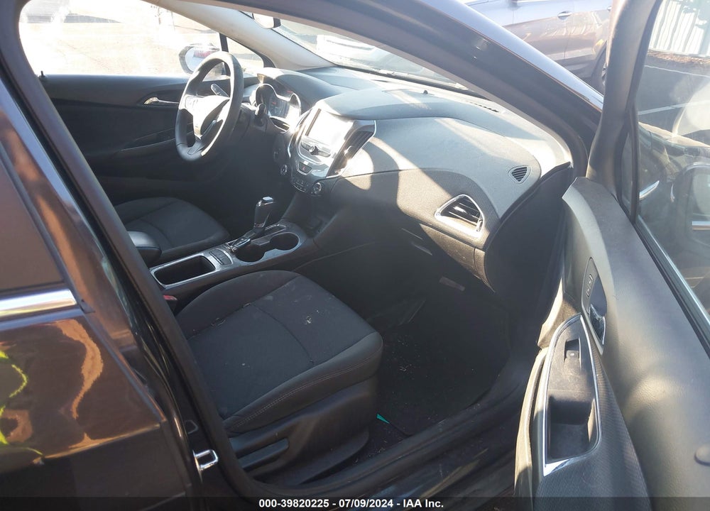 2017 CHEVROLET CRUZE LT AUTO VIN: 1G1BE5SM4H7216419